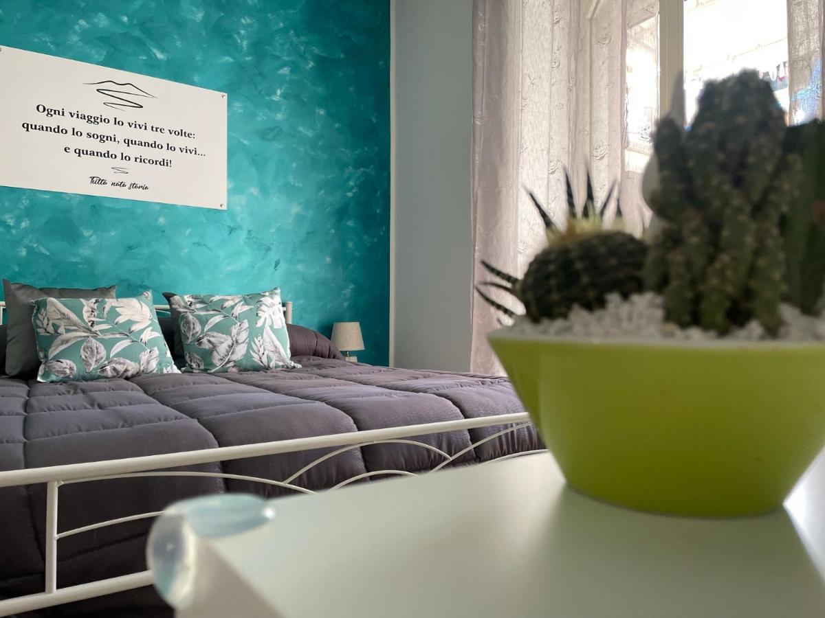 Appartement Tutta Nata Storia à Naples Extérieur photo